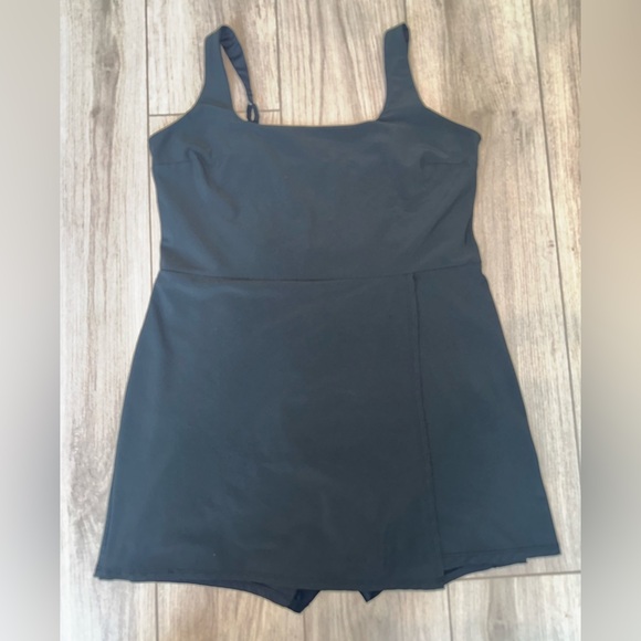 Abercrombie & Fitch Dresses & Skirts - ABERCROMBIE & FITCH Traveler Athletic Black Dress